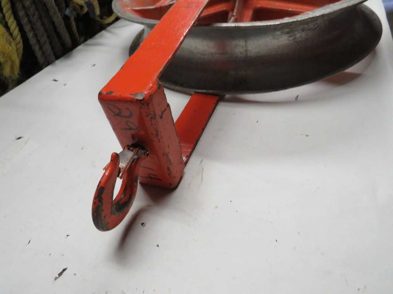 GREENLEE 24" HOOK TYPE CABLE SHEAVE - ELECTRIC POWER TOOLS