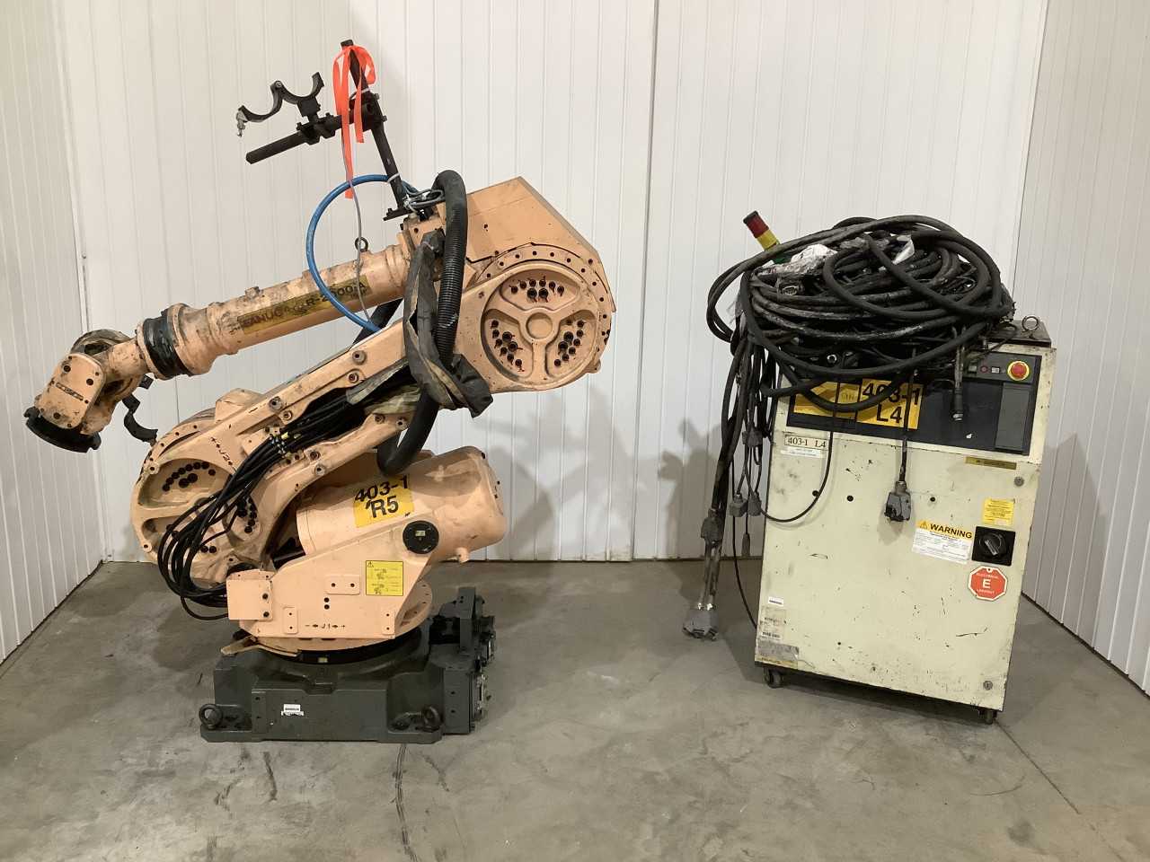 Fanuc 2000IA 165F  (No guarantee operational) - INDUSTRIAL ROBOTS