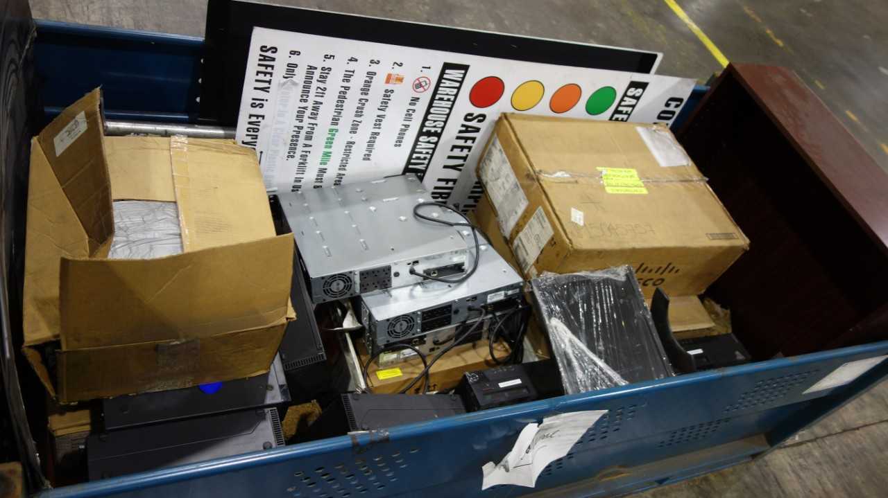 1 CRATE OF ASSORTED IT COMPUTER EQUIPMENT, LENOVO M92P THINKCENTRE COMPUTERS, CISCO 3925 ROUTERS, SCHNEIDER SMT1500RM2U UPS, MONITORS - MISCELLANEOUS