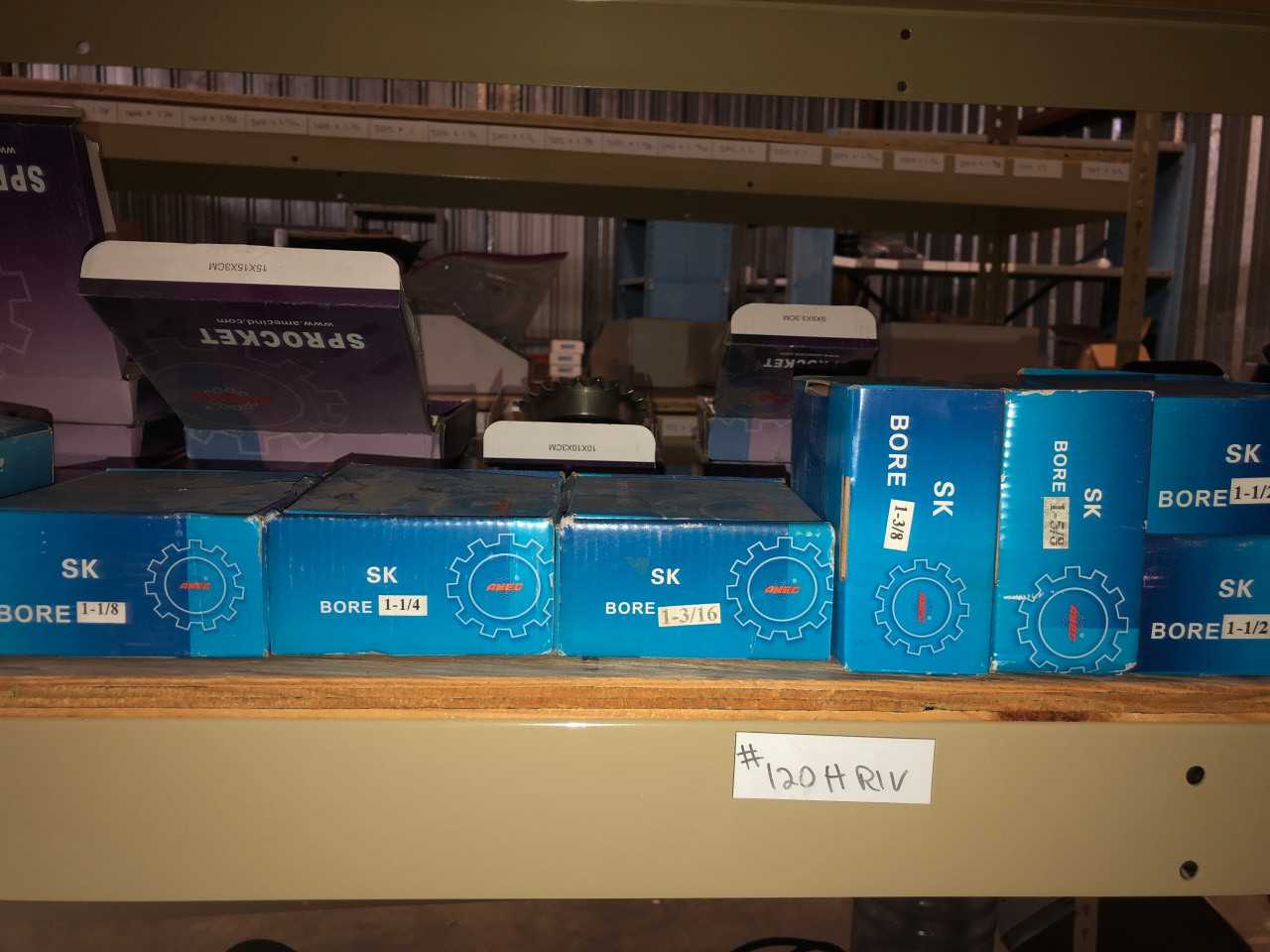 LOT OF SHEAVES & BUSHINGS - POWER TRANSMISSION