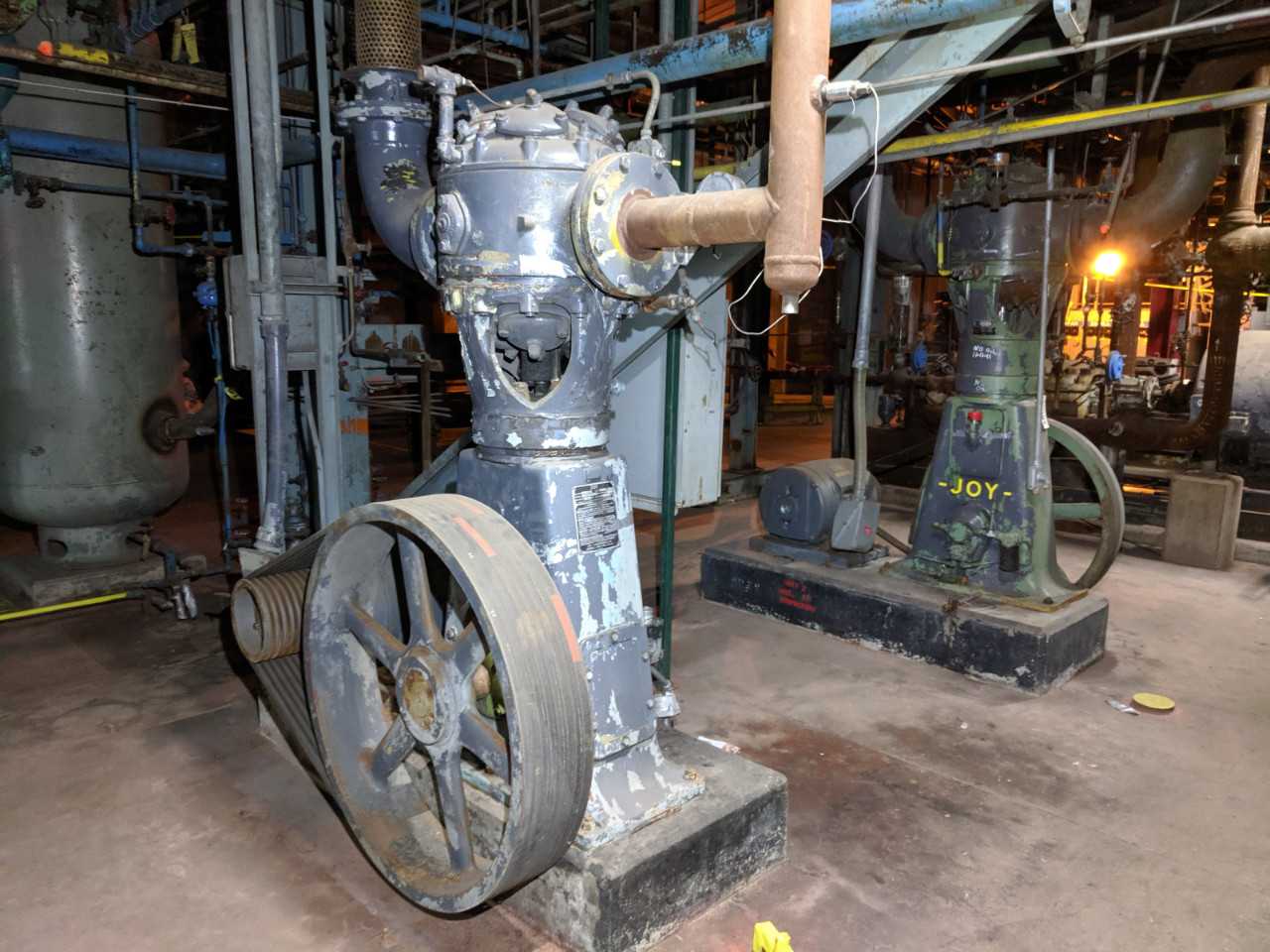 LOT OF 2 JOY WG9 11-1/4X9 AIR COMPRESSORS - AIR COMPRESSORS