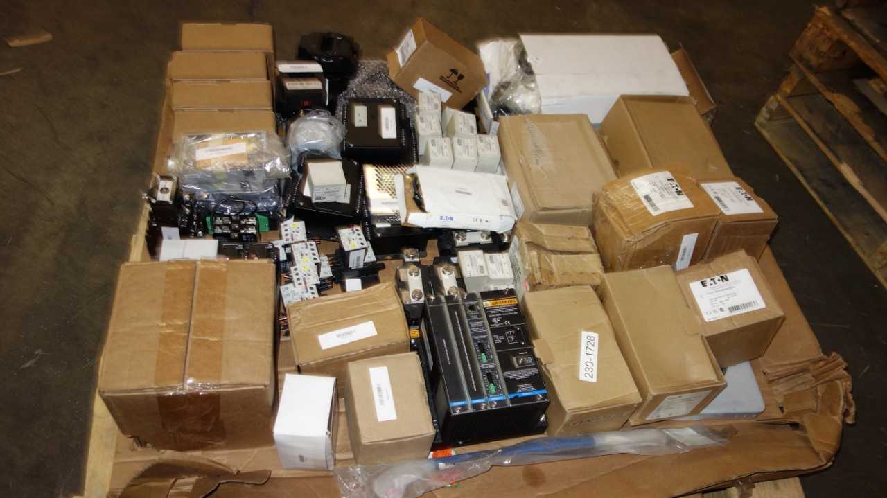 1 PALLET OF ASSORTED EATON ELECTRIC PARTS, OVERLOAD RELAYS - ELECTRICAL COMPONENTS