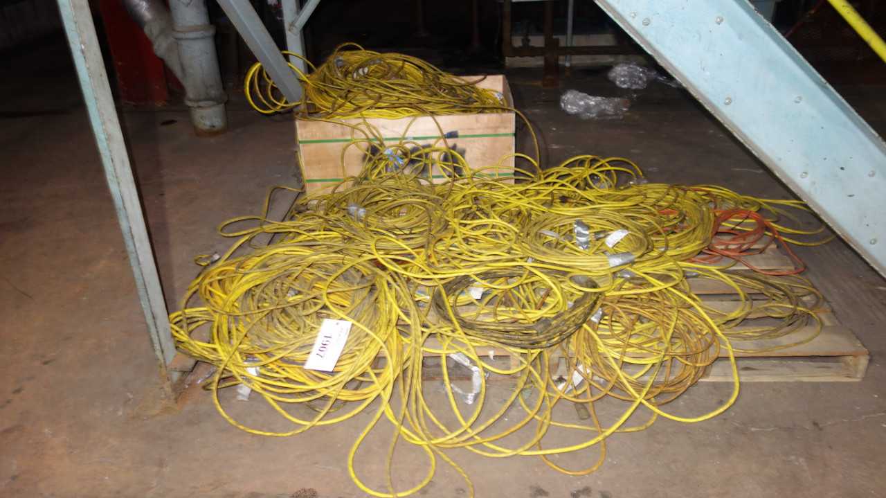 3 PALLETS OF ASSORTED ELECTRICAL EXTENSION CABLES - INDUSTRIAL PARTS
