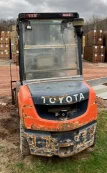 2016 Toyota 8FDU30 Forklift - SIT-DOWN FORKLIFTS
