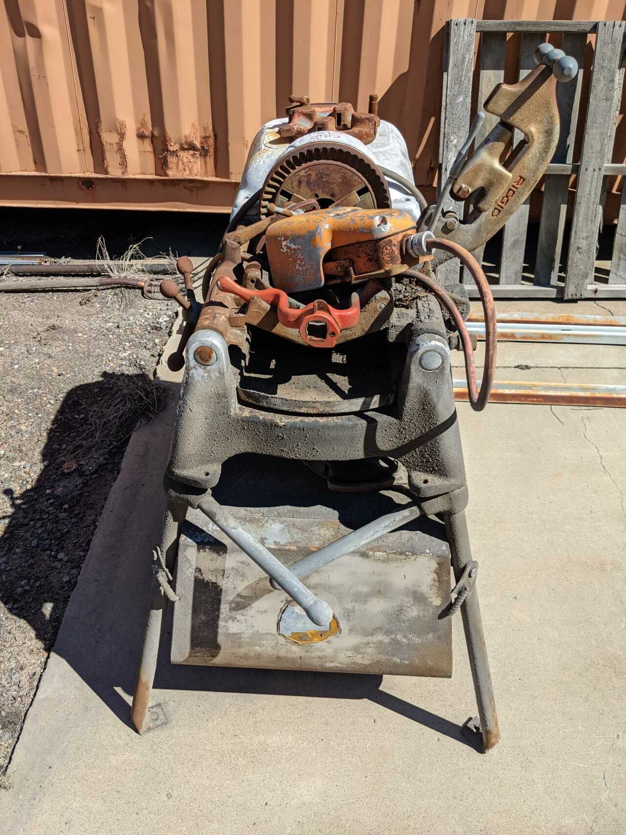 THREADING MACHINE - ELECTRIC POWER TOOLS