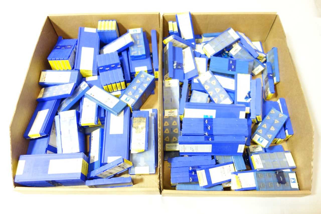 LOT OF ASSORTED TOOLING CARBIDE INSERTS - ZHUZHOU - TOOL HOLDERS