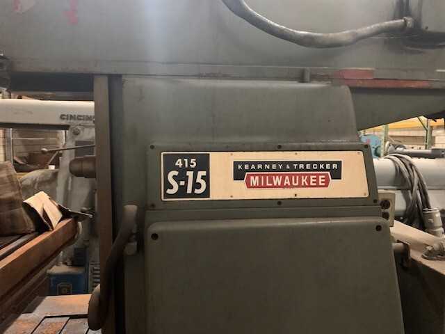 Kearney & Trecker Milwaukee 415 S-15 Vertical Milling Machine - VERTICAL MILLING MACHINES