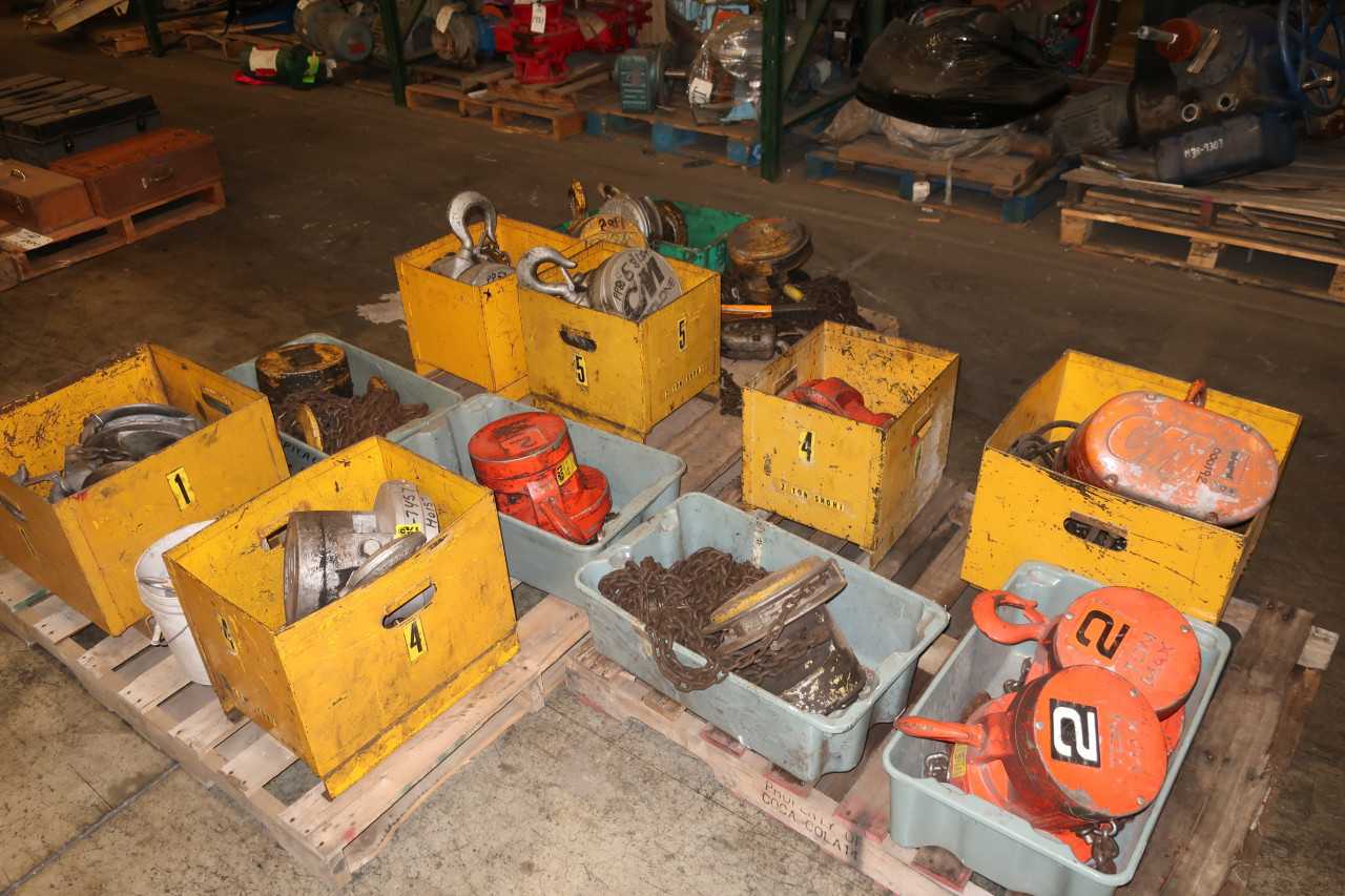 3 PALLETS OF ASSORTED HOISTS 1/2TON-5TON HARRINGTONN CM - LIFTING EQUIPMENT