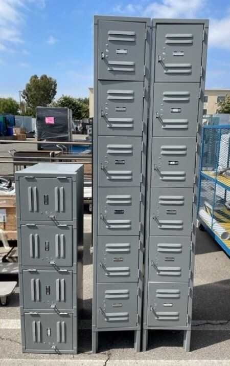 Lot of 3 Lockers - SHELVING
