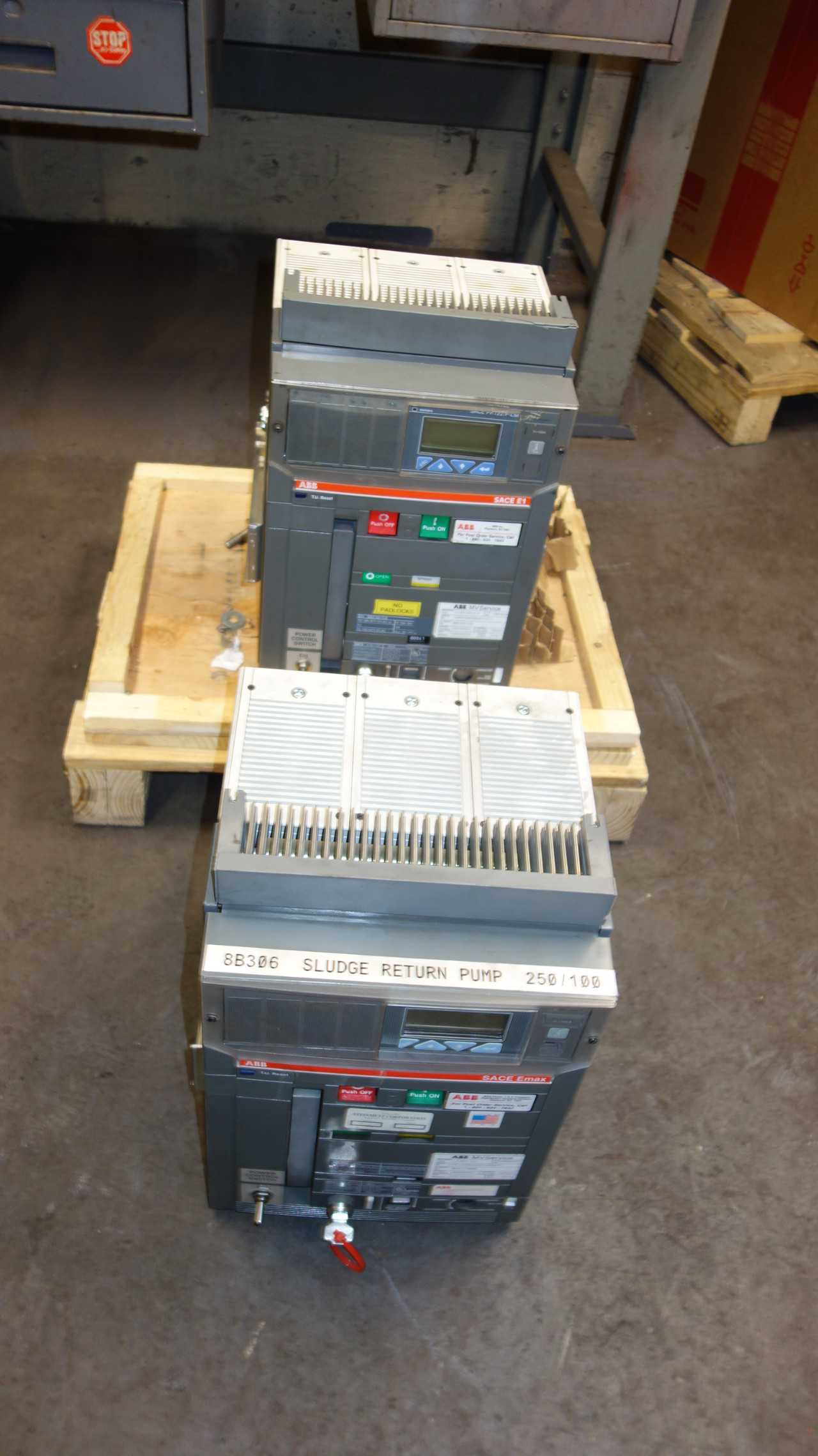 LOT OF 2 ABB SACE E1B-A 02 250A SWITCHGEAR BREAKER - CIRCUIT BREAKERS