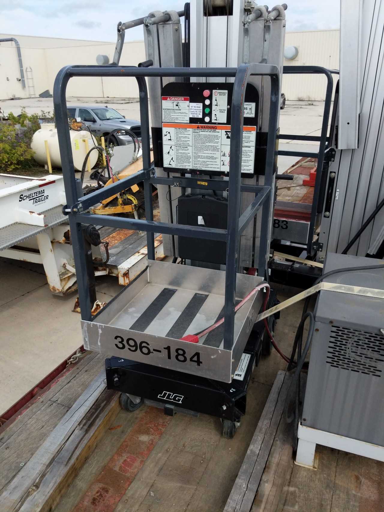 2002 JLG Industries 30AM Vertical Mast Lift - MATERIAL HANDLING 2002 JLG Industries 30AM Vertical Mast Lift - MATERIAL HANDLING