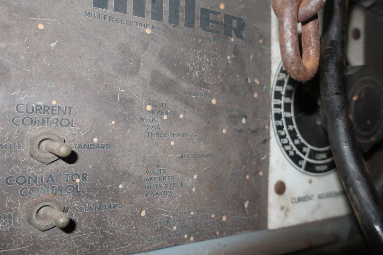 MILLER GOLD STARR 600SS WELDER - WELDING EQUIPMENT