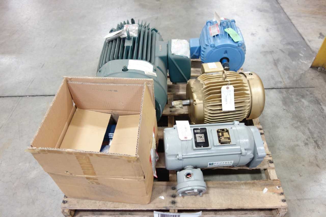LOT OF ASSORTED MOTORS - ELECTRIC MOTORS