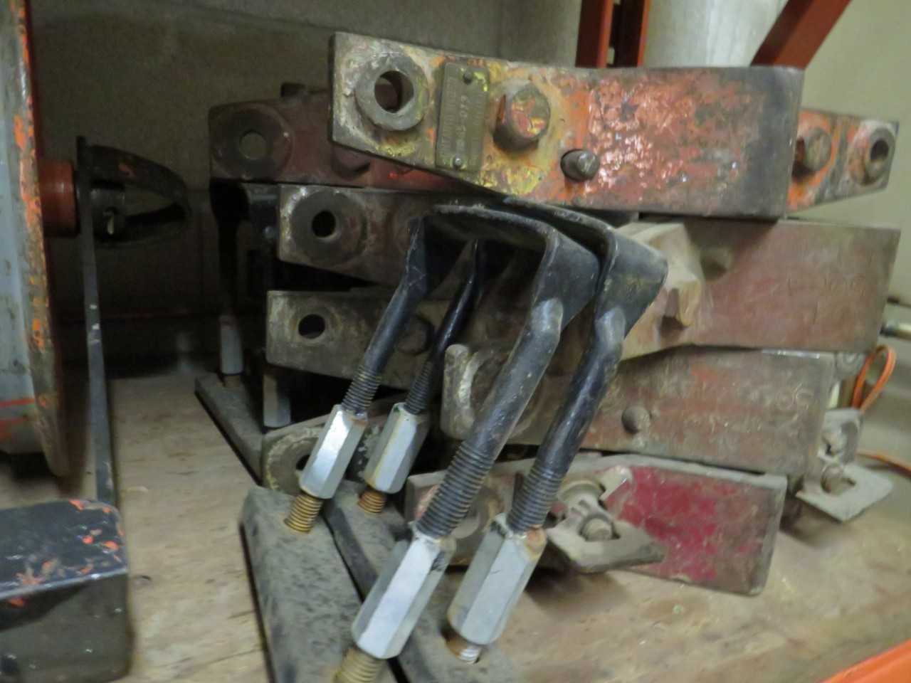 LOT OF ASSORTED BRACKETS SWL 5000LBS MAX LOAD FOR CABLE ROLLER SHEAVES - TRAILER MOUNTED EQUIPMENT