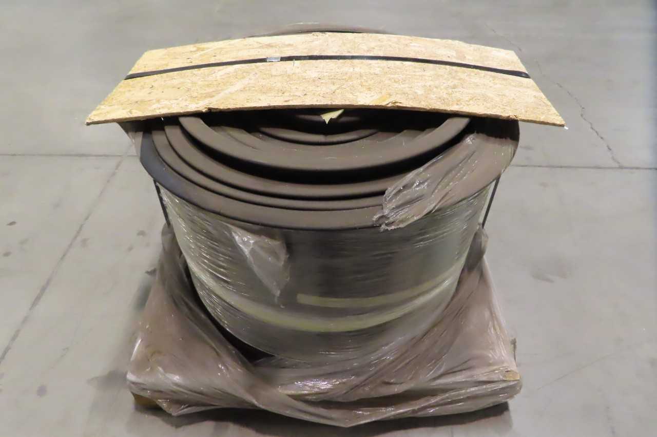 ROLLER CONVEYOR BELT 18 IN W X 44 FT 1-3/4 IN L - CONVEYORS