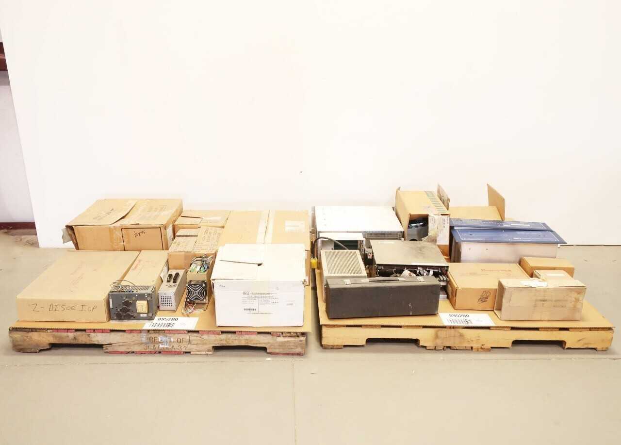 2 PALLETS OF ASSORTED CIRCUIT BOARDS, DISPLAYS, POWER SUPPLIES, LIGHT FIXTURES - AUTOMATION & CONTROLS