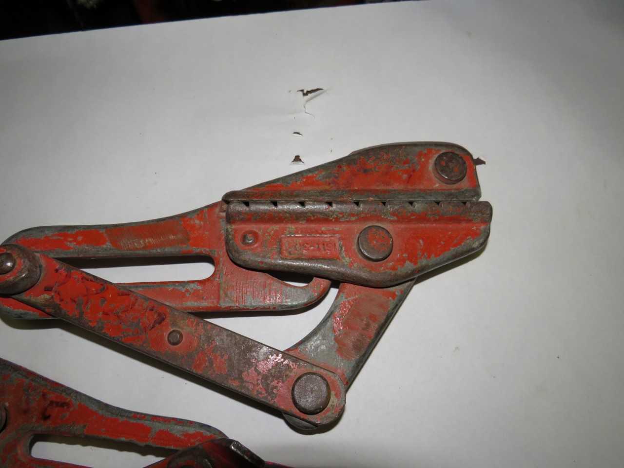 LOT OF 2 KLEIN 1611-20 1611-30 2250 LBS MAX LOAD BULLDOG WIRE PULLING GRIP - ELECTRIC POWER TOOLS