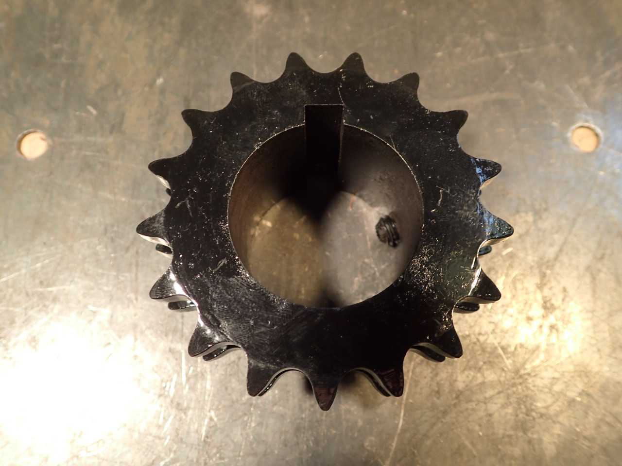 Browning D40B17 #40 2-Strand Chain Sprocket: 17-Tooth, 1-1/2" Keyed Bore, NOS - ROLLER CHAIN