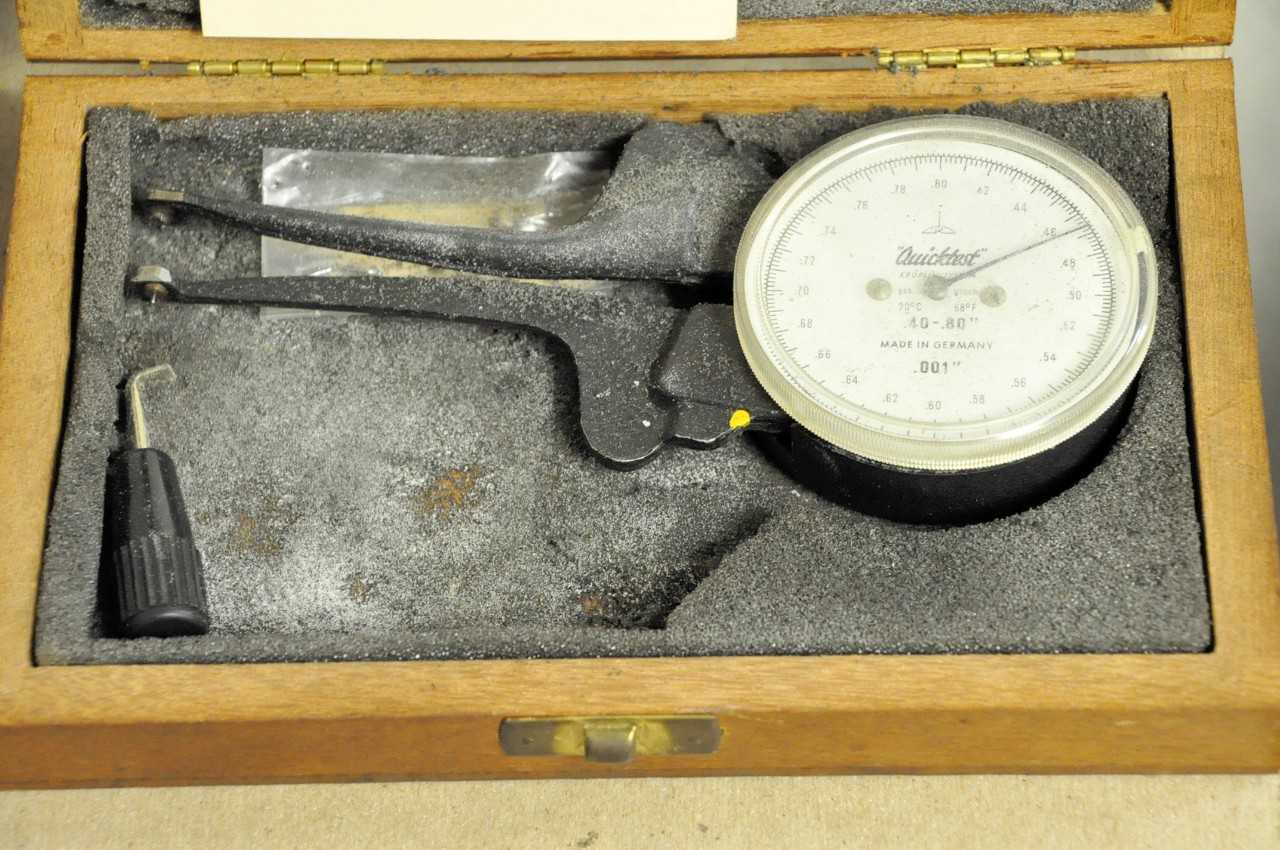 1 Quicktest Dial Inside Caliper with Case and 1 Davis Gage Unit Model V with Dial Gauge and Case - ELECTRIC POWER TOOLS
