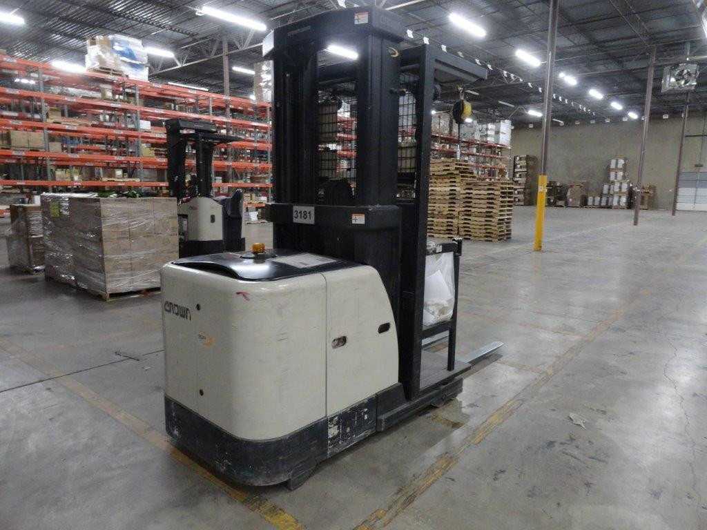 2005 CROWN ORDER PICKER, DENVER, CO - ORDER PICKER