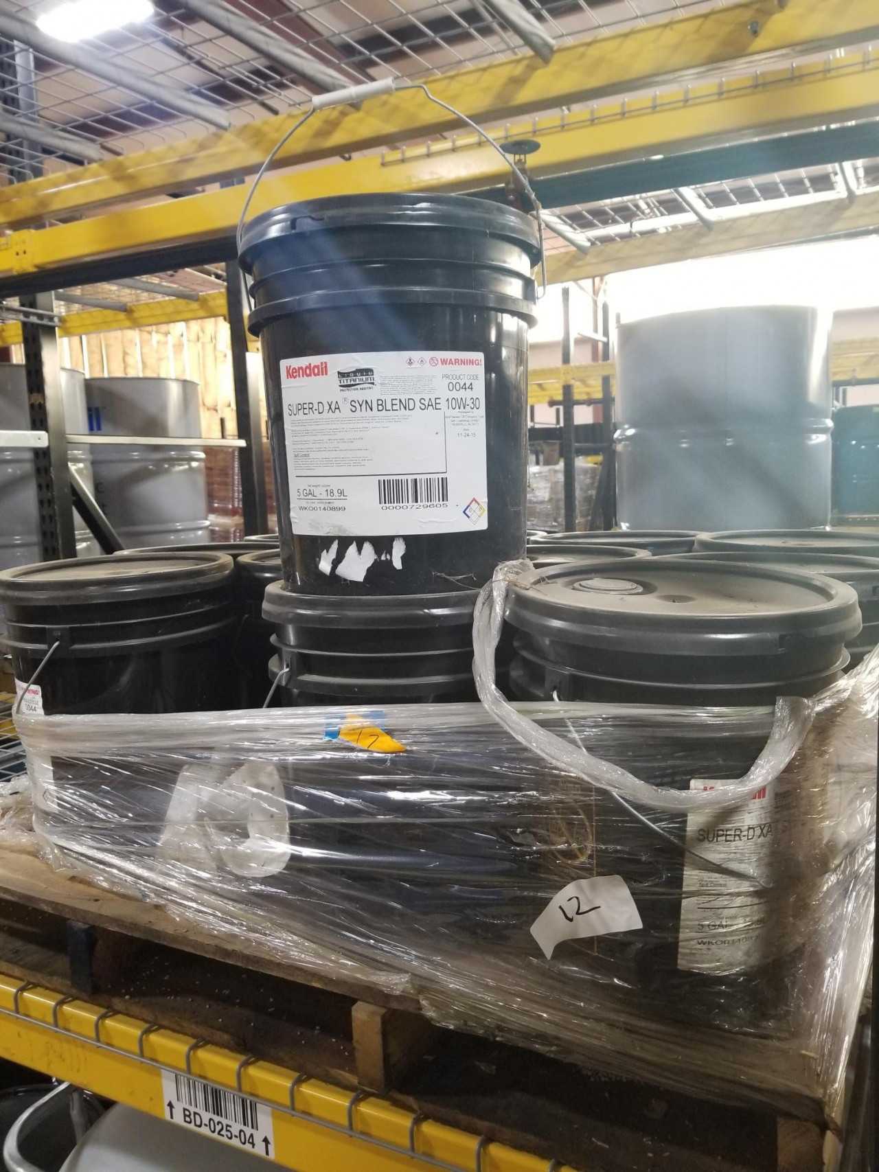 Lot of 12 Pails - KENDALL SUPER-D XA(TI) SYNTHETIC BLEND 10W30 5GA ea (70 gallons total) - MISCELLANEOUS