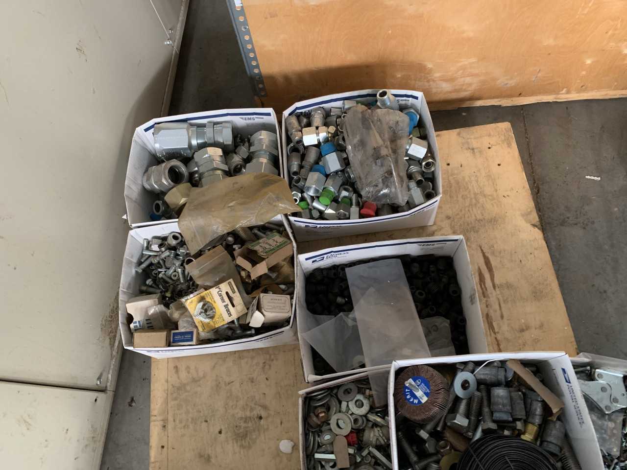 PALLET OF NEW HYDRAULIC FITTINGS, NUTS, BOLTS & SCREWS - ELECTRIC POWER TOOLS