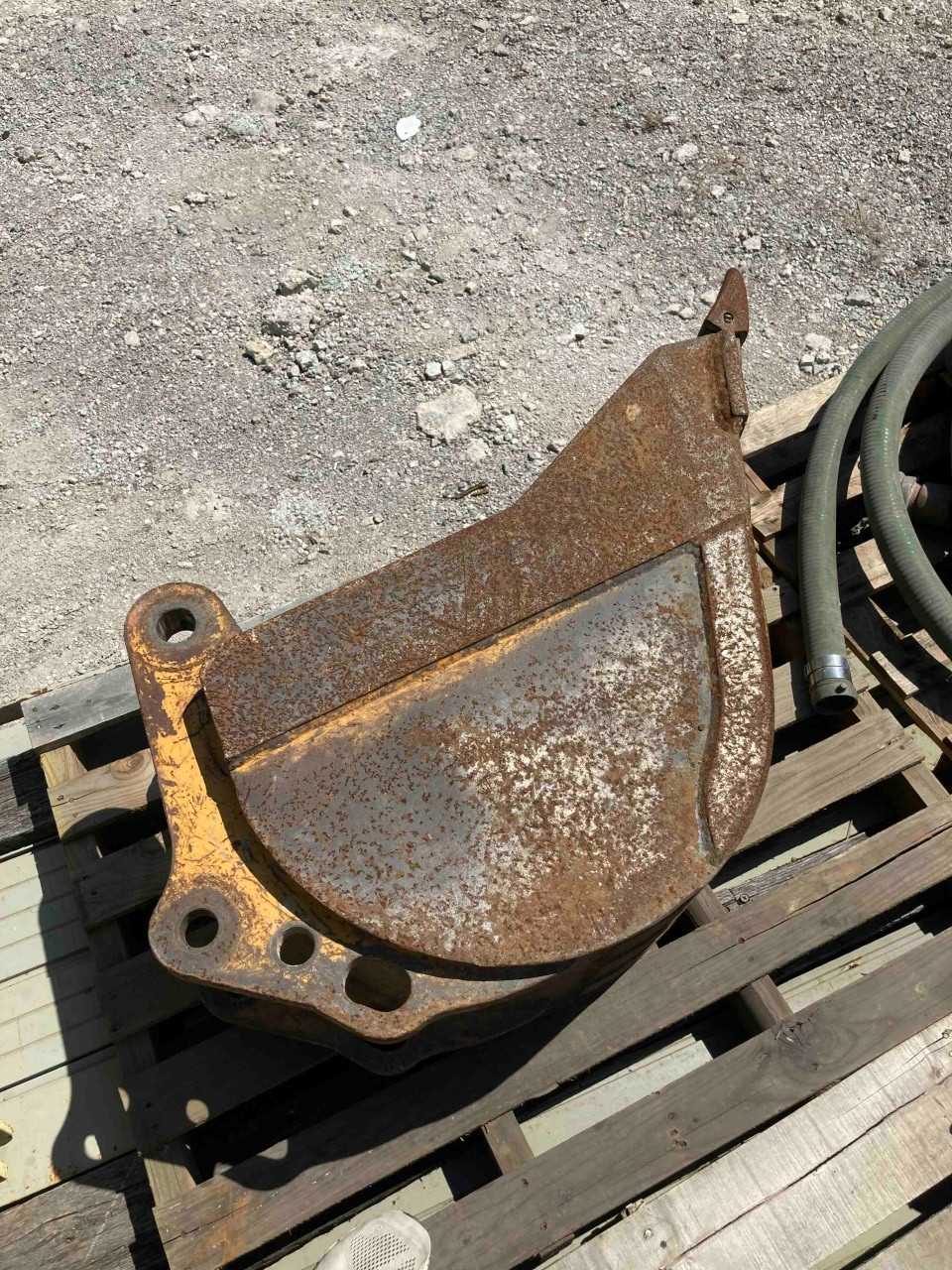 Lot of 2 baco buckets - MISCELLANEOUS