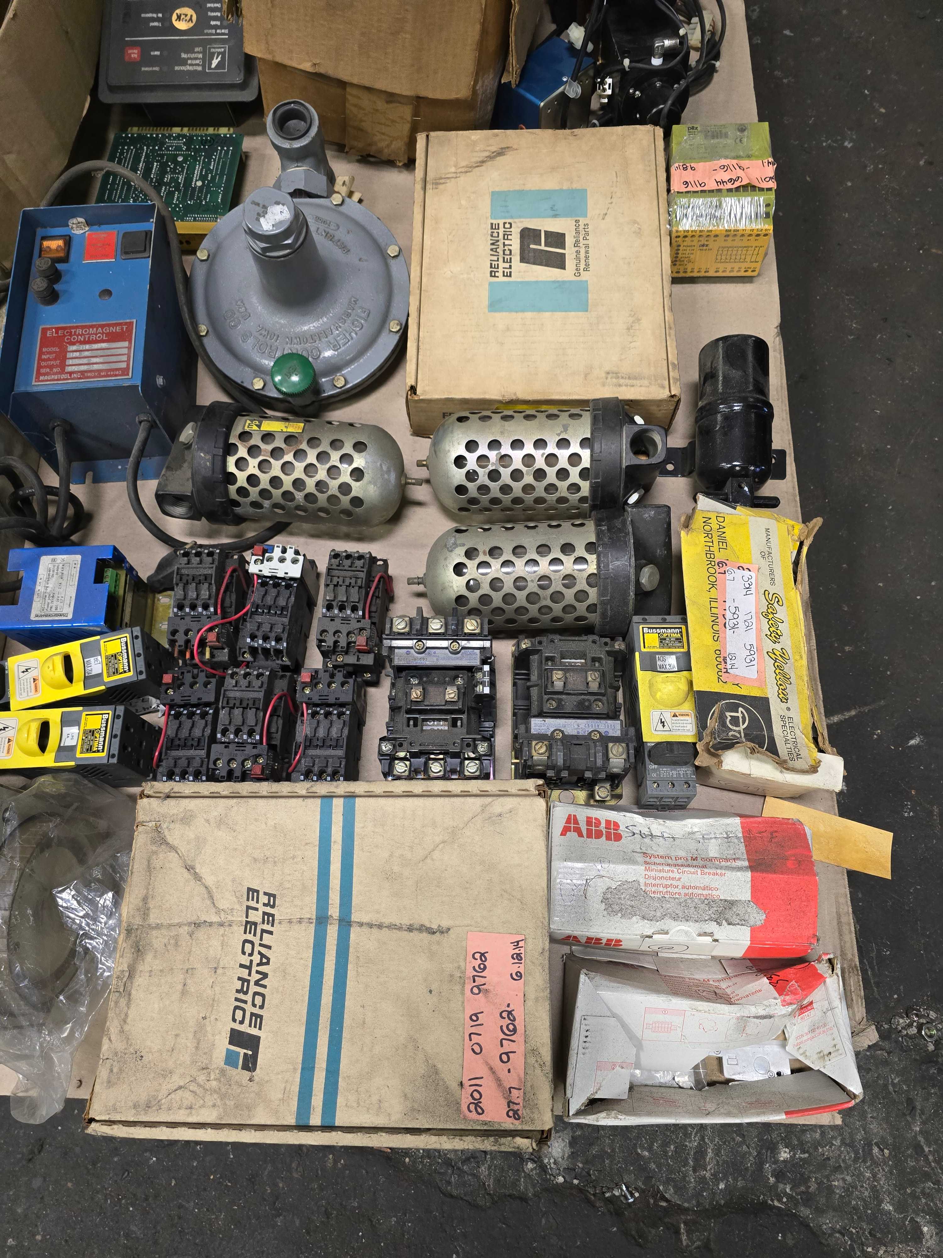 LOT OF INDUSTRIAL PARTS - INDUSTRIAL PARTS