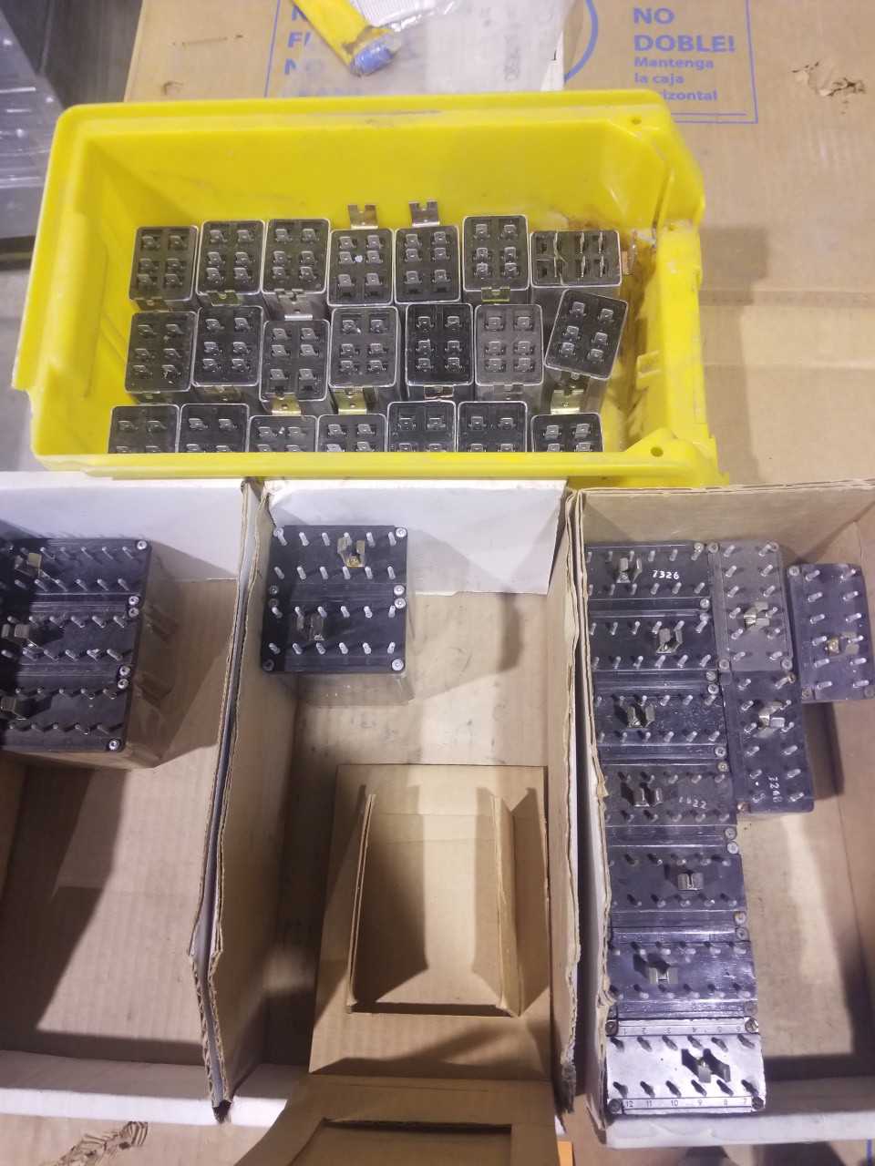 ASSORTMENT OF RELAYS(QTY-40) - ELECTRICAL COMPONENTS