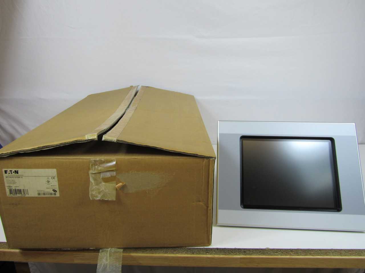 Quantity of 1x XP-702-F0-10TSIK-10 PLC/Process Logic Controllers - AUTOMATION & CONTROLS