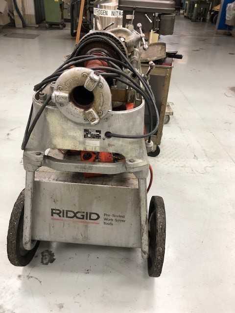 Ridgid Pipe Threading Machine #2 - HAND TOOLS Ridgid Pipe Threading Machine #2 - HAND TOOLS