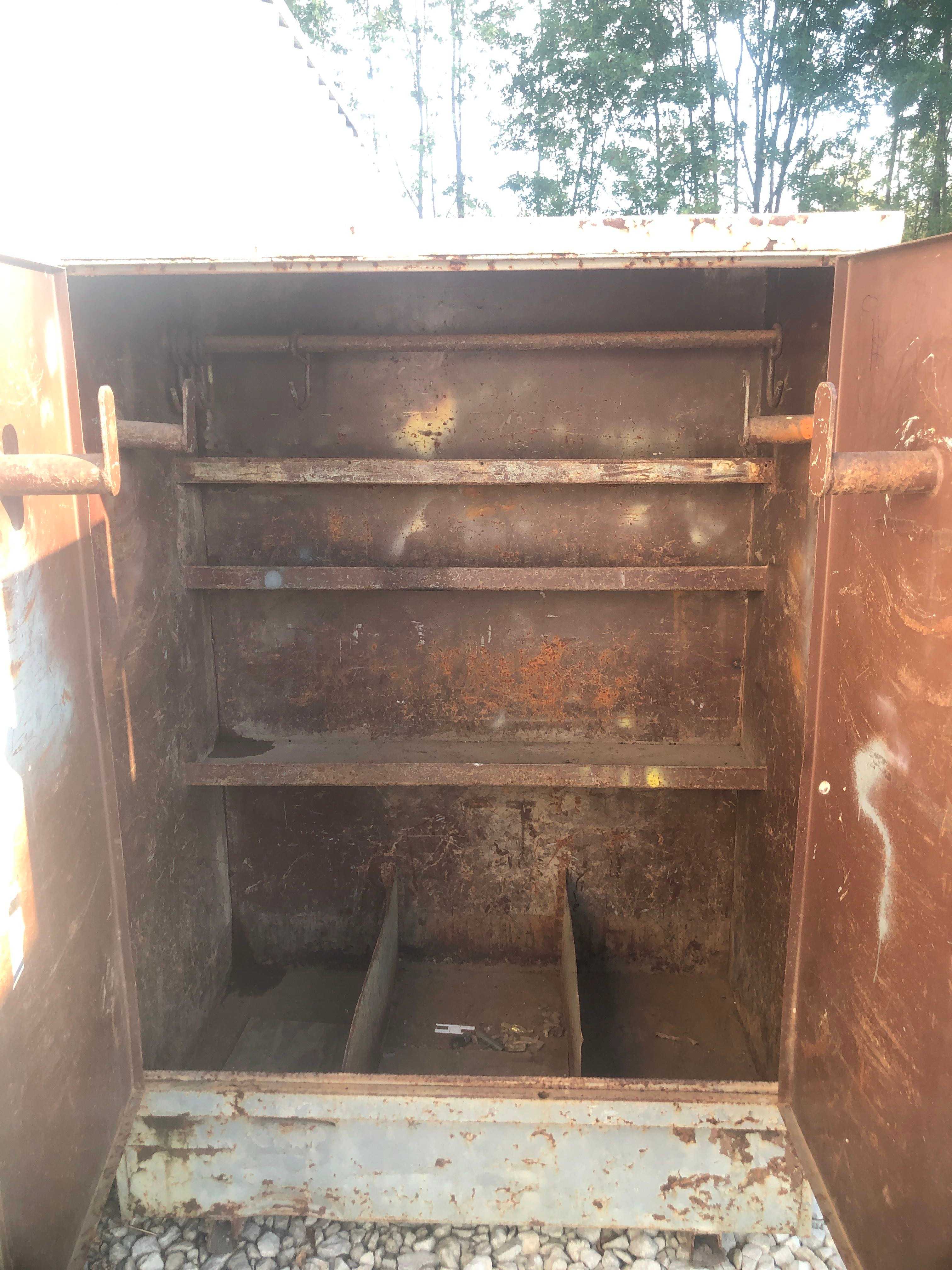 2-DOOR JOB BOX - TOOL STORAGE 2-DOOR JOB BOX - TOOL STORAGE