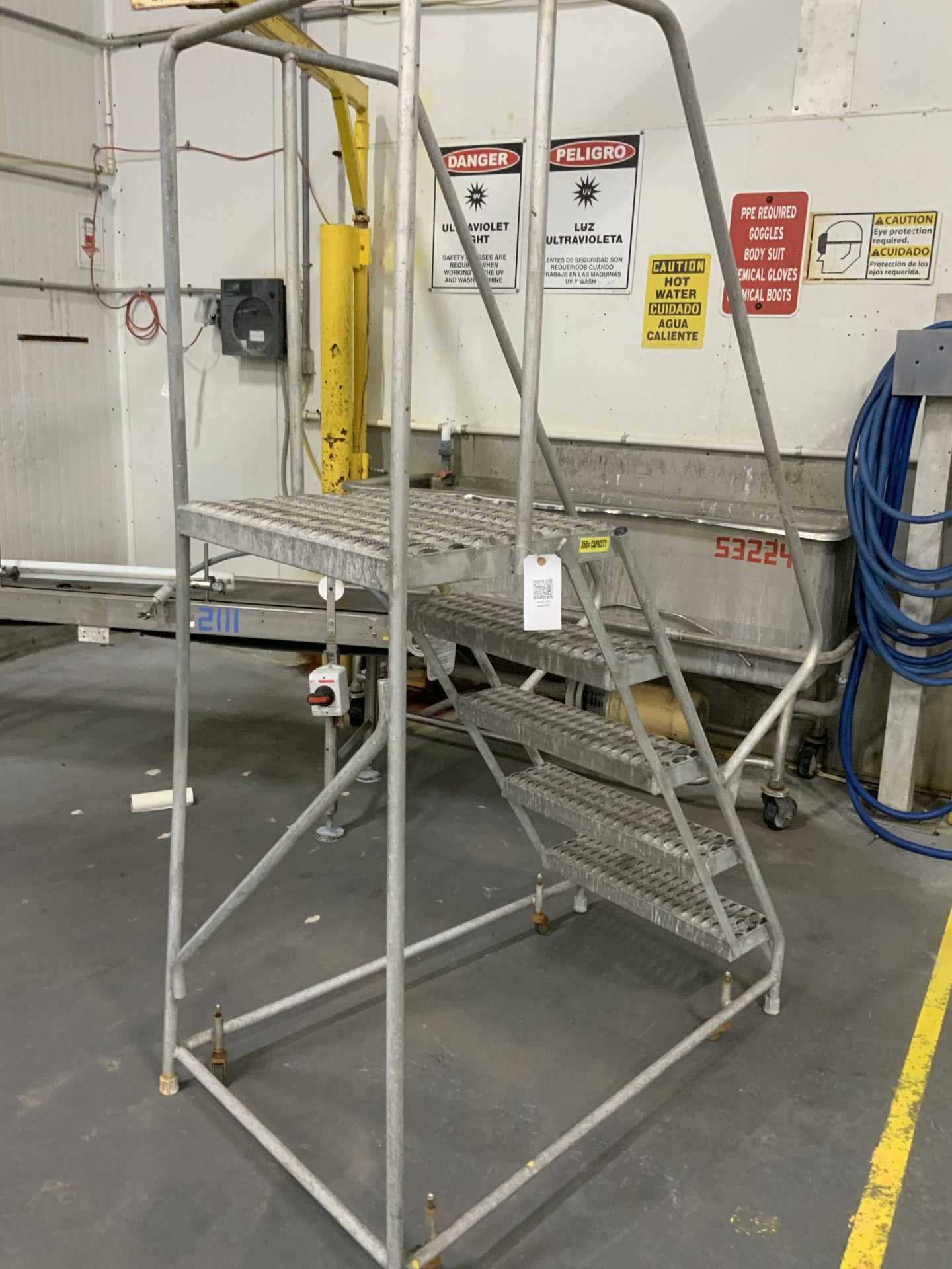 5 STEP ROLLING LADDER - MATERIAL HANDLING