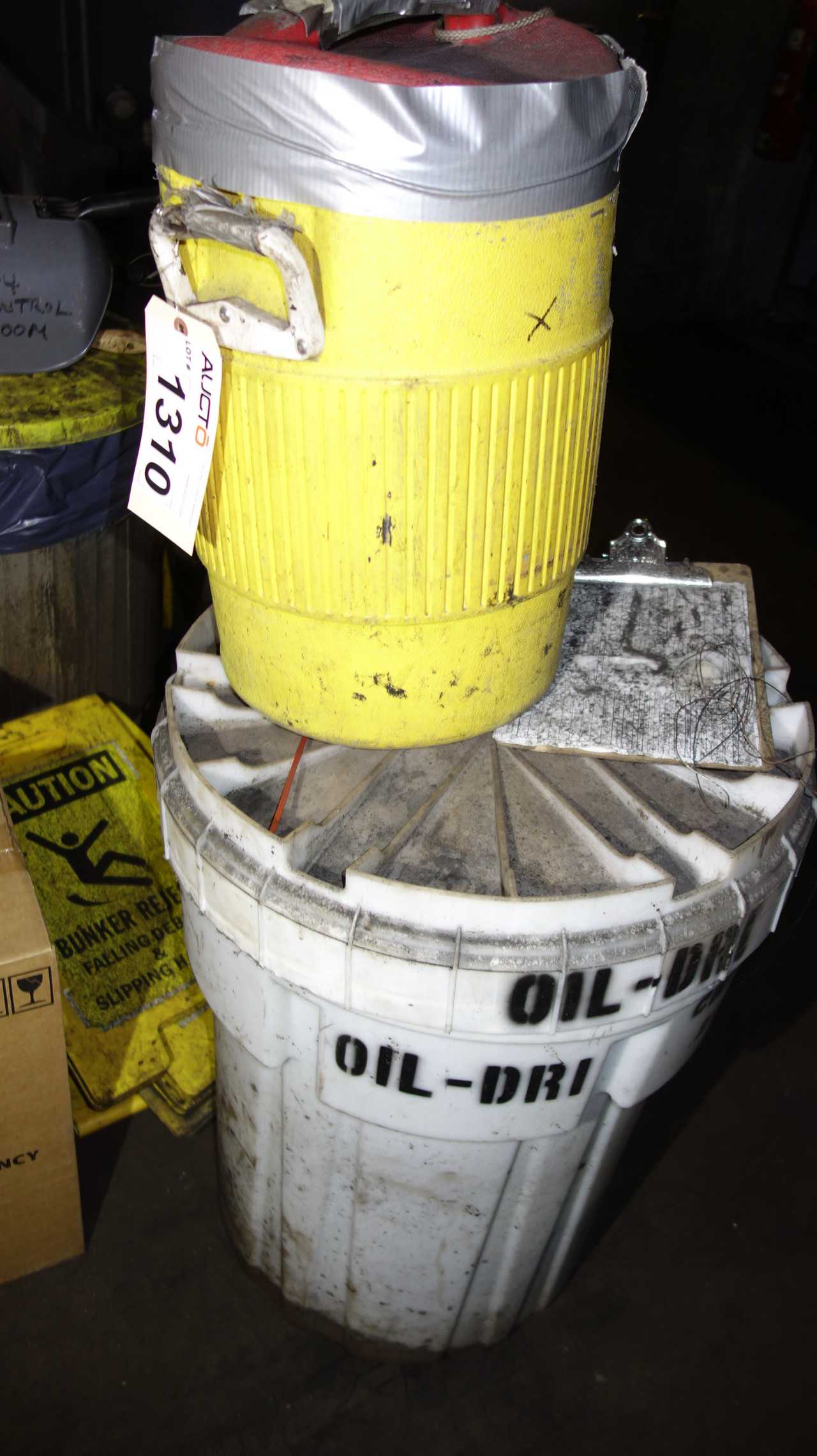 LOT OF ASSORTED TRASH BINS, BROOMS, TOOLS, CARTS - ELECTRIC POWER TOOLS