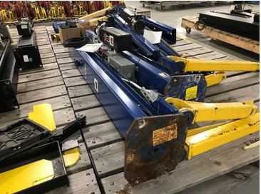 Rotary 2 Post Vehicle Hoist Lift - LIFTING EQUIPMENT