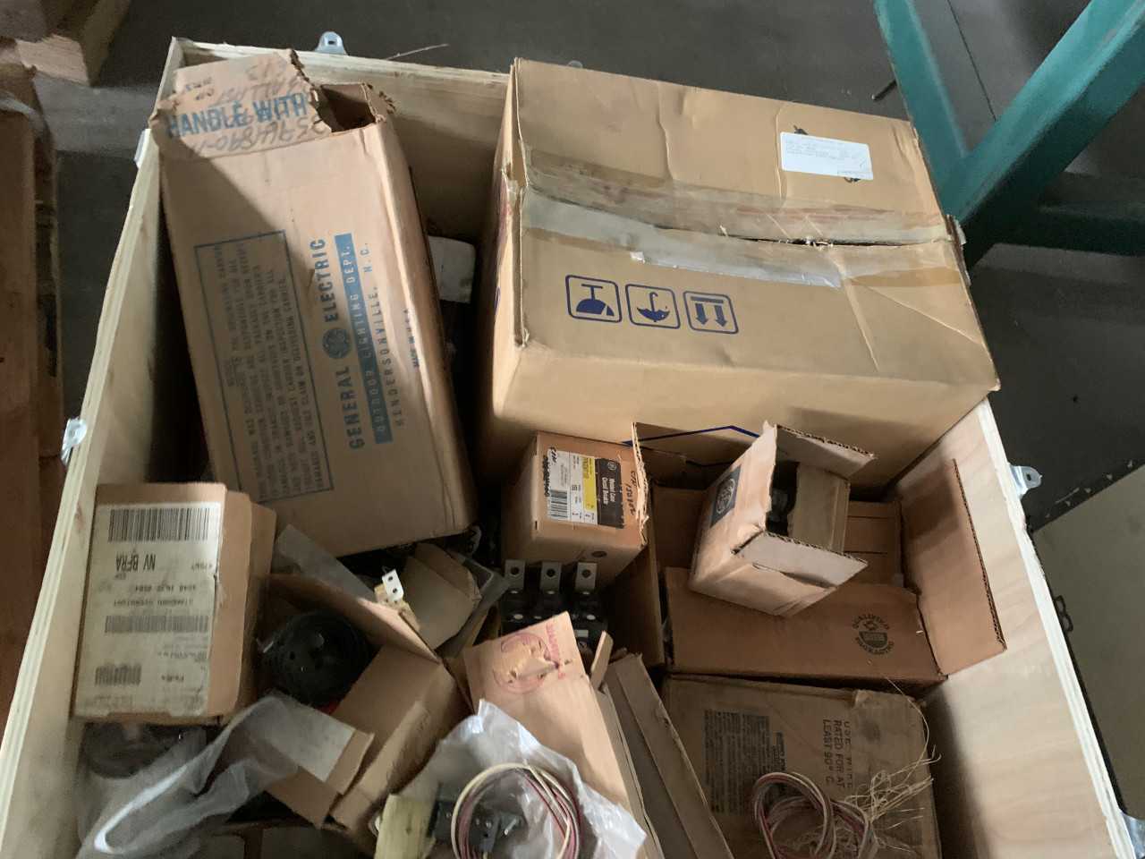 CRATE OF MISC. ELECTRICAL AUTOMATION EQUIPMENT GENERAL ELECTRIC ETC. - ELECTRICAL COMPONENTS