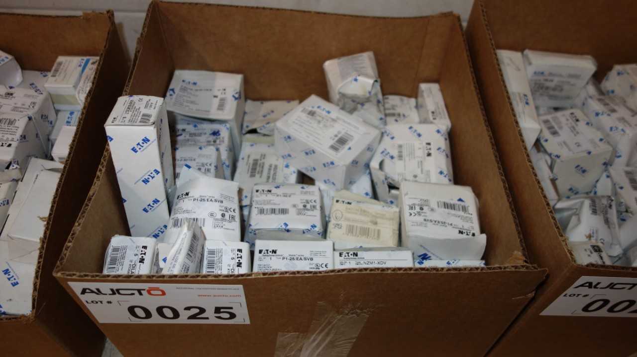 1 BOX OF EATON / CUTLER HAMMER ELECTRICAL - ELECTRICAL COMPONENTS