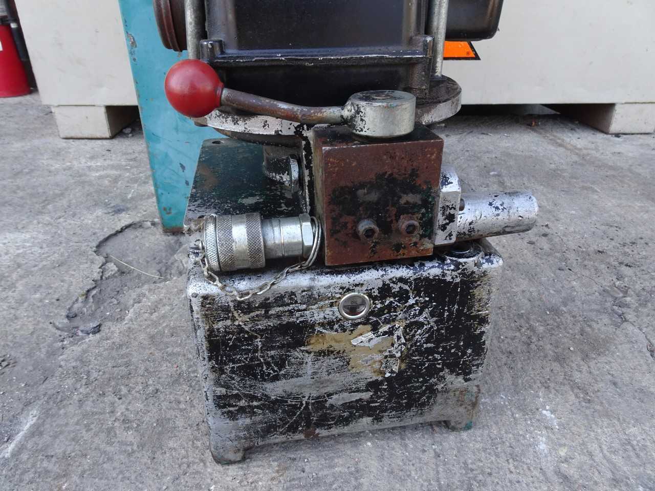 ALCOA GREENLEE 10k PSI HYDRAULIC PUMP  - PORTABLE WORKS GREAT - HYDRAULIC PUMP