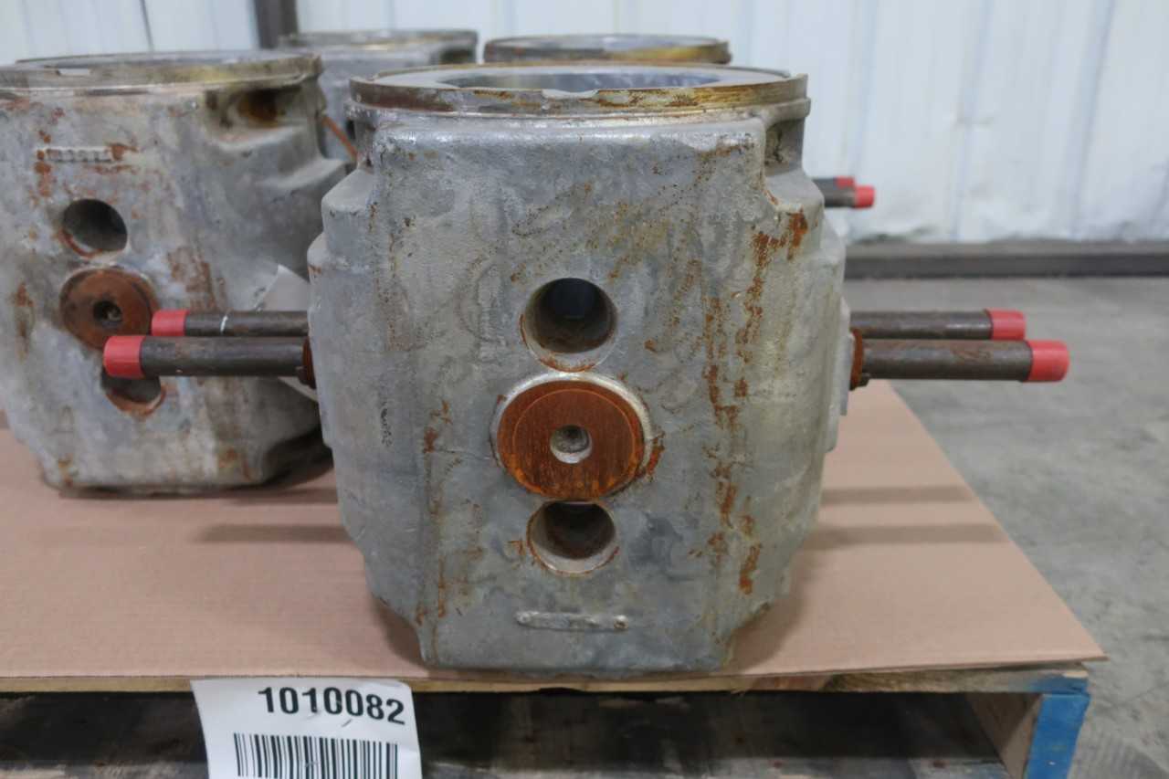 LOT OF 4 SLEEVE OIL BEARING LINERS - BEARINGS