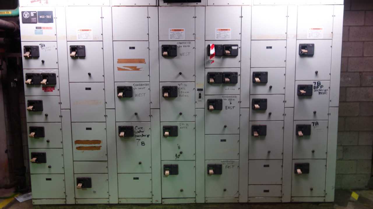 X7 VERTICAL SECTIONS OF WESTINGHOUSE MCC BUCKETS - MOTOR CONTROL CENTERS