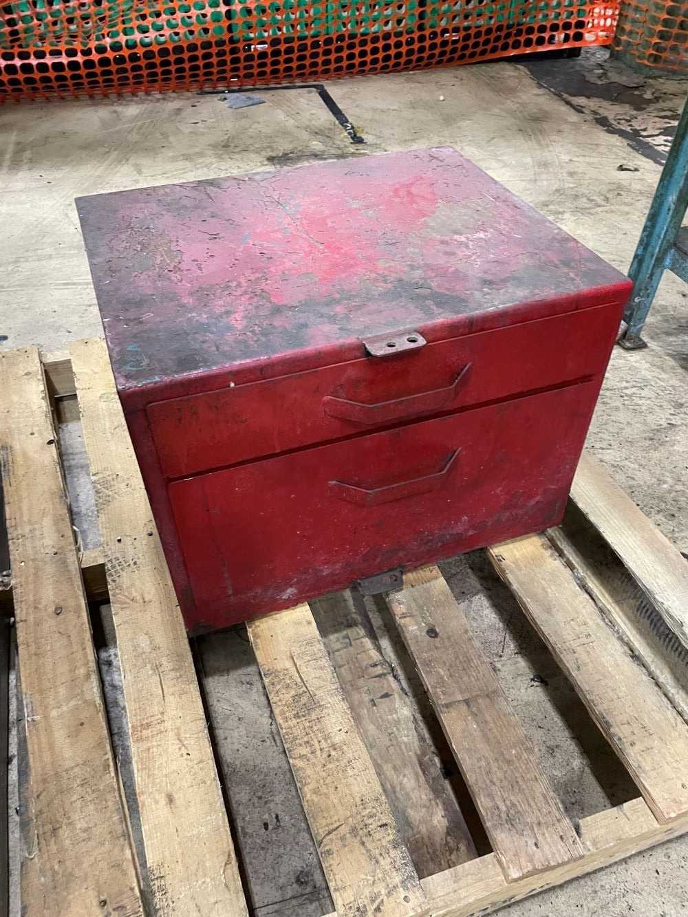 Cabinet - TOOL STORAGE