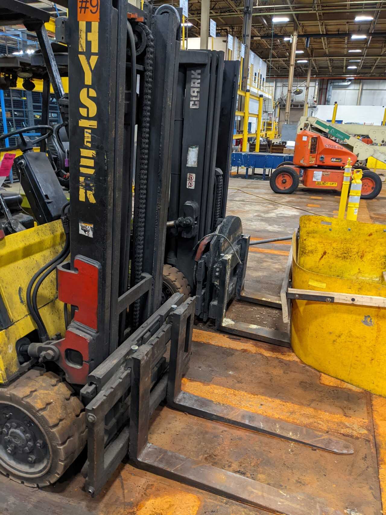 2001 HYSTER E80XL3 8,000-LB. CAPACITY, ELECTRIC FORKLIFT - FORKLIFTS