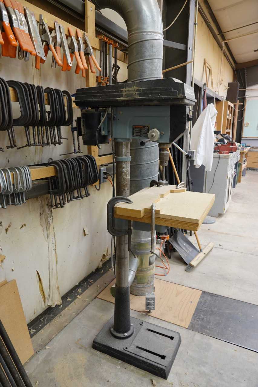 Delta 17-900 16-1/2" 12-Speed Drill Press - UPRIGHT DRILL PRESSES