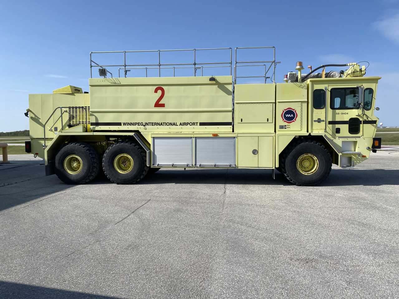 Oshkosh TB-3000 Aircraft Rescue and Fire Fighting Vehicle - 