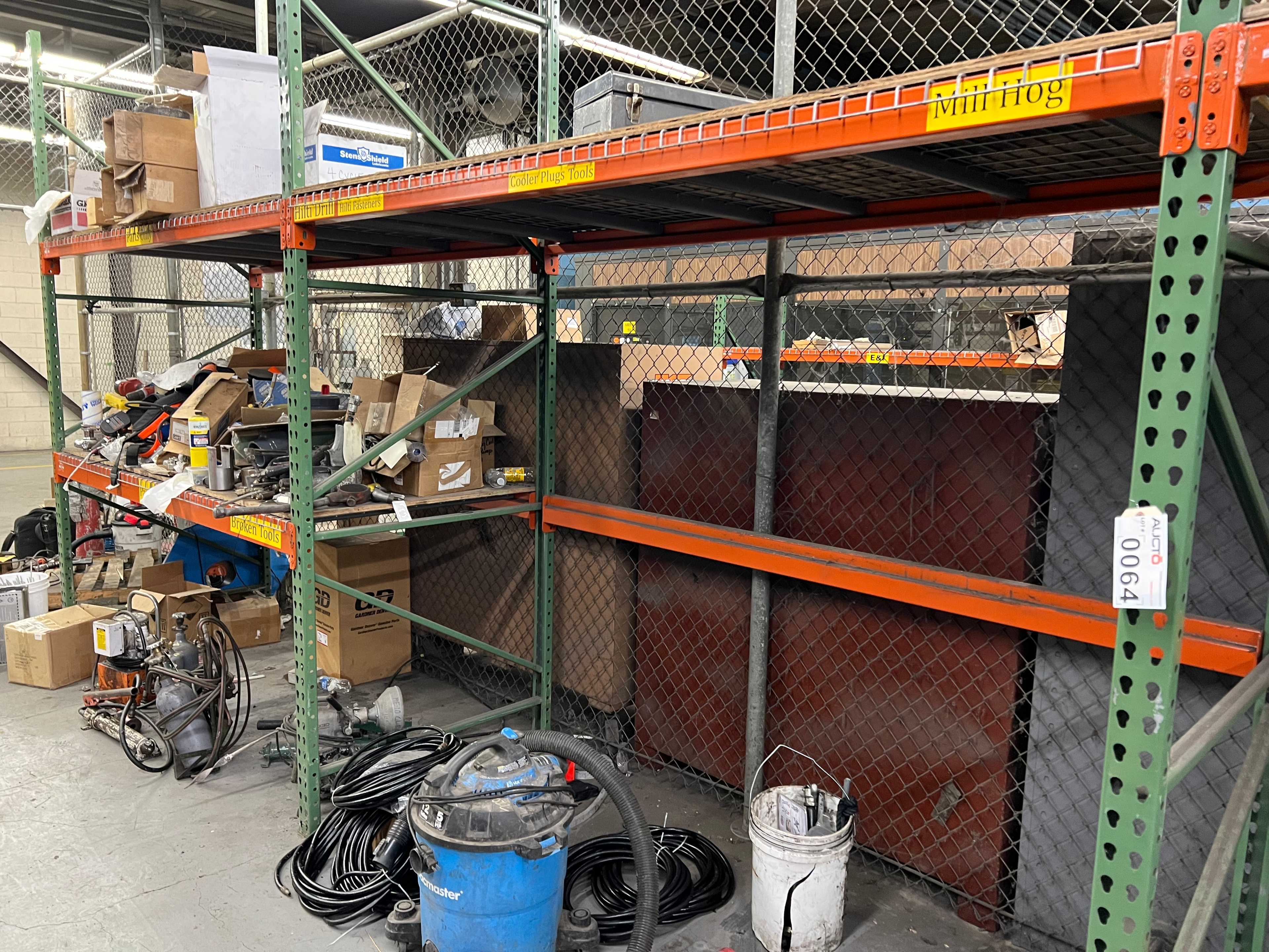 LOT OF PALLET RACKING - PALLET RACKING