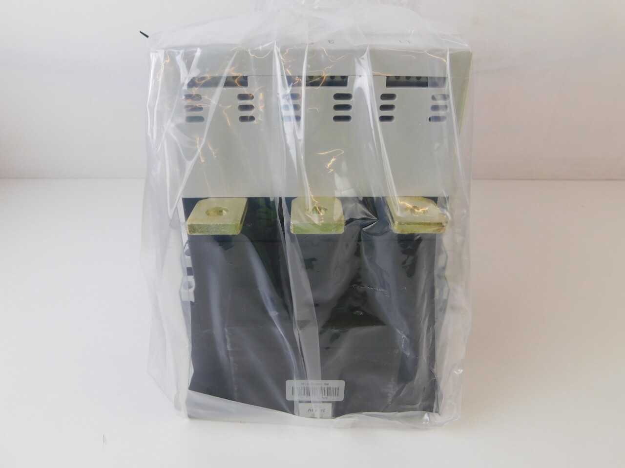 Quantity of 1x XTCE300M22TD Non-Reversing Contactors - CONTACTORS