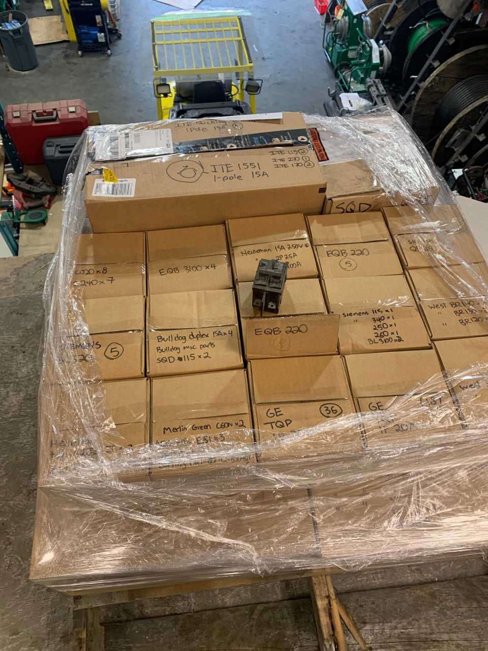 Assorted Pallet of Circuit Breakers - CIRCUIT BREAKERS