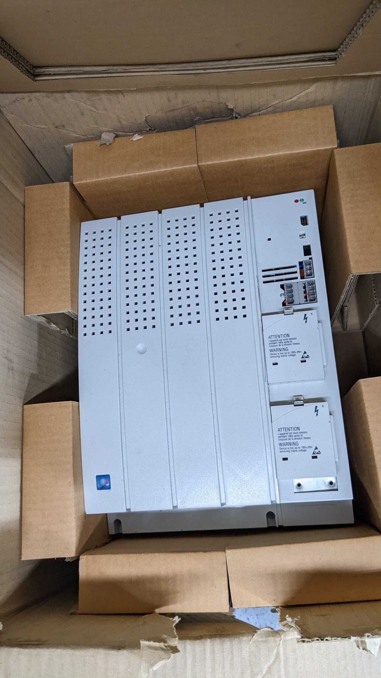 Lenze 8200 Vector, type E82EV223K4B201 - INDUSTRIAL PARTS