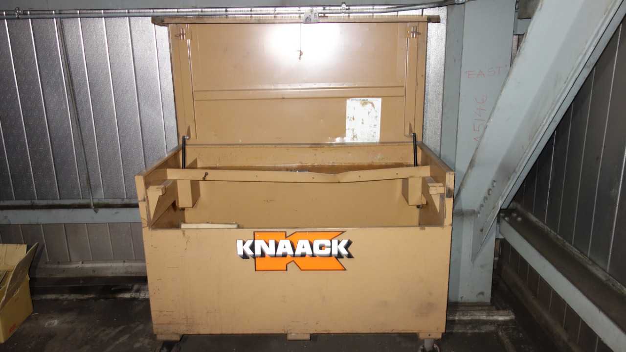 KNACK ROLLING JOB BOX WITH 5 AND 10 TON CHAIN HOISTS - LIFTING EQUIPMENT