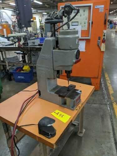 Famco 224-FE Air Press with 24INCH Cylinder Area 150psi w Foot Pedal - PRESSES